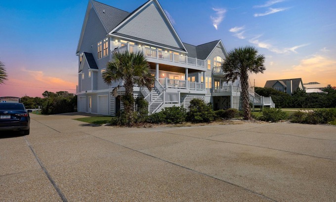 North Topsail Beach House | New 6 Bedroom, 6.5 Bathroom Oceanfront Home in Ocean Ridge w. Hot Tub