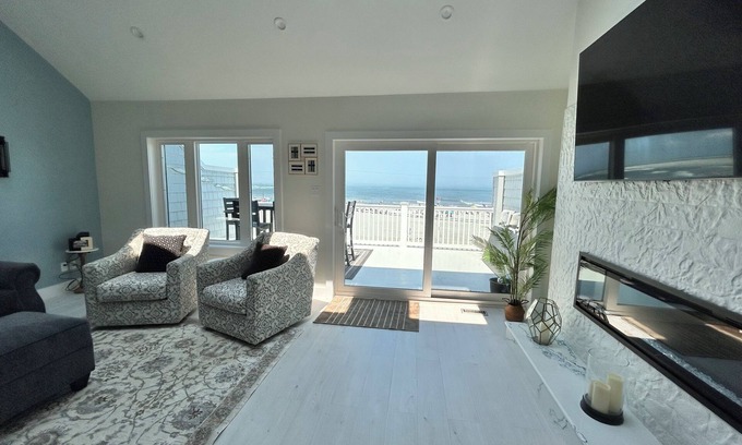 North Wildwood Condo | NEW BEACHFRONT, Spacious 4-Bedroom 3-Bath Condo sleeps 14 in North Wildwood