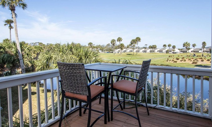 Saint Helena Island House | Newly Updated Family Home w/ Golf Course Views - Steps from Pool, Beach, & Golf