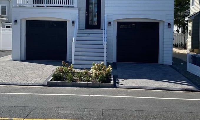 Beach Haven Terrace House | Nice single family home close to the beach located in Beach Haven Gardens.