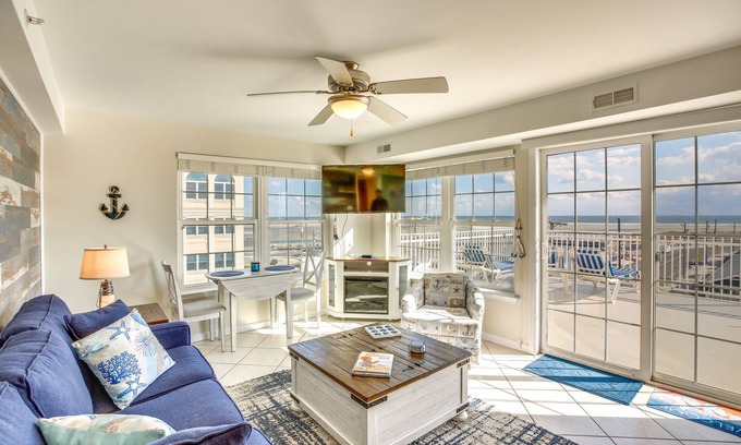 North Wildwood Condo | North Wildwood Condo - Beach Across Street!