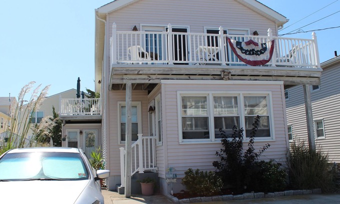 North Wildwood House | North Wildwood Townhouse, unit A. One Block To The Beach. Ocean Views From Deck.