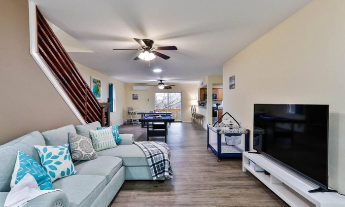 Long Pond House | Peaceful 4 Bedroom Home-Close to Skiing Water Pk