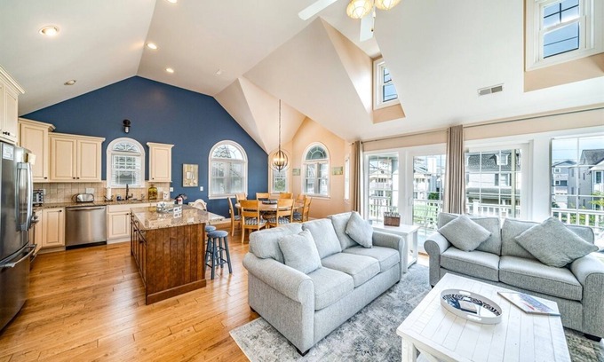 North End House | Prime Location in Heart of Ocean City w/Private Roof Deck!