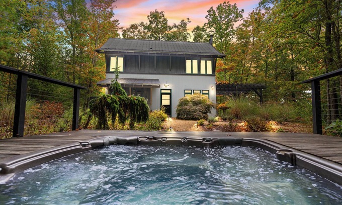 Providence Cabin | Private Modern Cabin with hot tub and outdoor shower. Pet friendly!