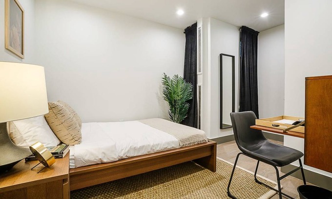 Garfield Resort | Private room ∙ 1 bedroom ∙ 1 guest