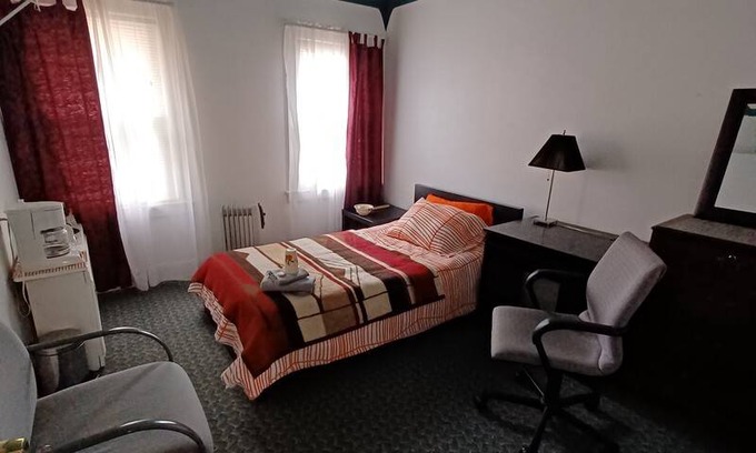Bloomfield Resort | Private room ∙ 1 guest