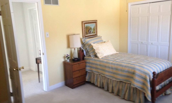 Pipersville Resort | Private room ∙ 1 guest