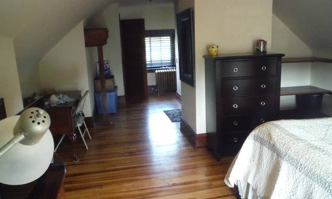 Ridley Park Resort | Private room ∙ 1 guest