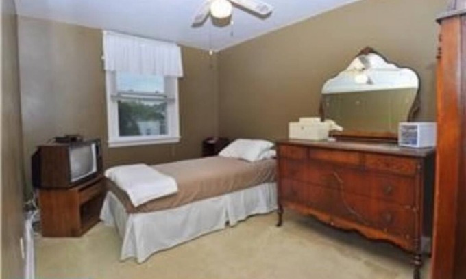 Drexel Hill Resort | Private room ∙ 2 guests