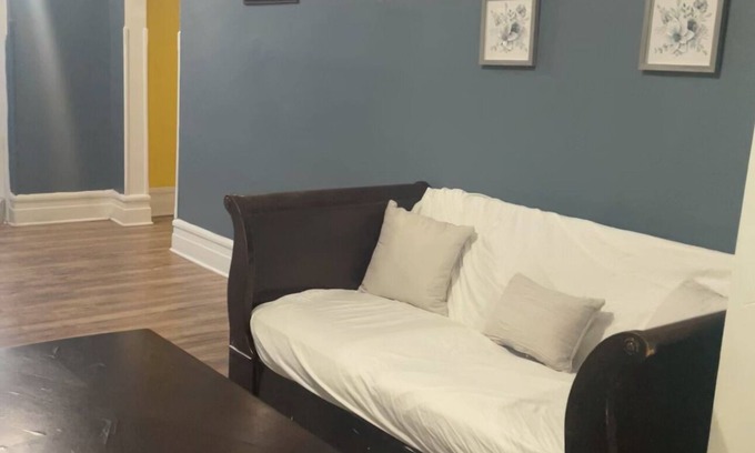 Newark Apartment | Private room in enjoyable Newark with WiFi, AC