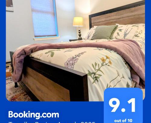 Cumberland House | Relaxing Rustic Oasis II, Unit B - 6 minute walk to Downtown! Cyclists Welcome!