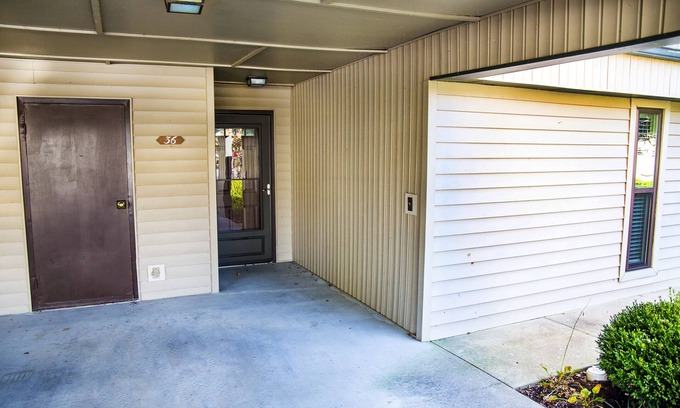 Fairfield Glade Condo | šResort Vacations at Fairfield Glade TN Remodeled 2 bdr Lake Front Condo, space for extra guests!