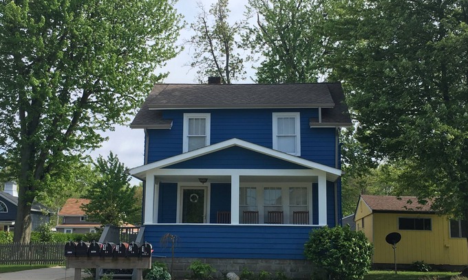 Geneva-on-the-Lake House | Ross J. Lomas 1927 House, Sleeps 9