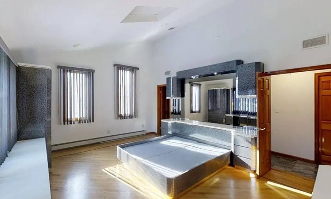 North Bergen Apartment | Spacious 4-bedroom apartment with AC, fitness room in wonderful North Bergen