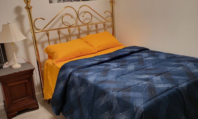 Weequahic Apartment | St. Theresa Lux 6 Bedroom 2 Bathroom Apartment