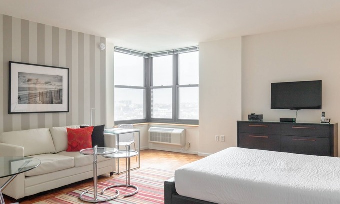 Downtown Jersey City Apartment | Studio in Downtown Jersey City near NYC