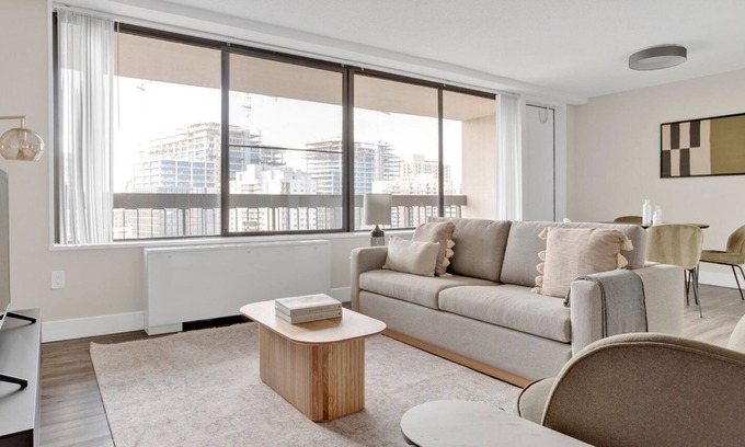Crystal City Apartment | Sunny Crystal City 1BR w/ Gym & Concierge, steps to Metro, by Blueground