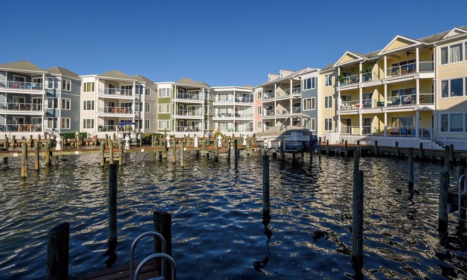 Chincoteague Condo | Sunset Bay Villa 109 - Spectacular Waterfront on Chincoteague Island!