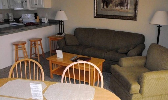 Tafton Apartment | Tanglwood Resort Inviting 1BR Condo with Tennis Court & Pool