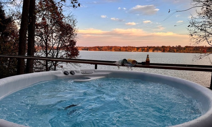 Decatur House | The Ridge | Lake Front | Hot Tub | Kayak+Pvt Dock