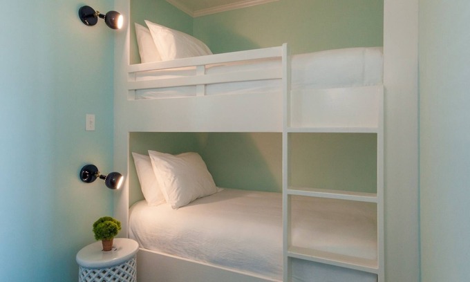 Cape May House | The Shore Thing – 4-Rooms Getaway with Beach Vibes & Poolside Fun