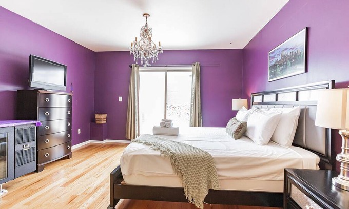 Bella Vista Apartment | This apartment is a 3 bedroom (s), 2.5 bathrooms, located in Philadelphia, PA.