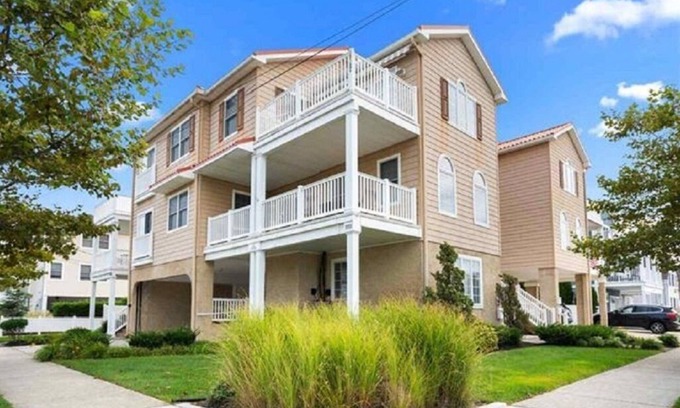 North Wildwood Condo | Top floor condo w ocean views, two blocks to the beach