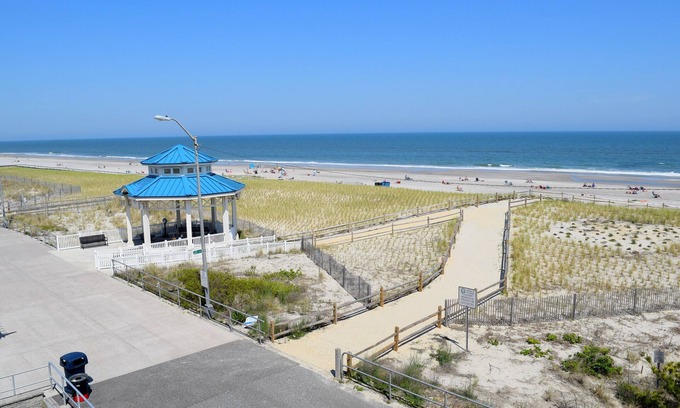Sea Isle City Condo | Watch the sunrise from your balcony - 3rd floor beachfront