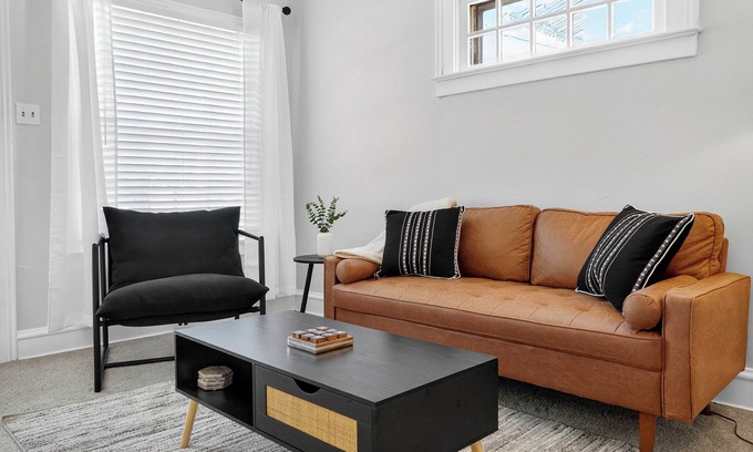 Lakewood Apartment | West Lakewood~2 BR~Pets OK~ Parking~Laundry