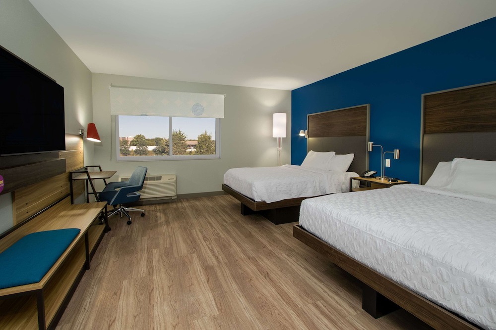 Northeast Columbus Hotel | Tru by Hilton Columbus Airport