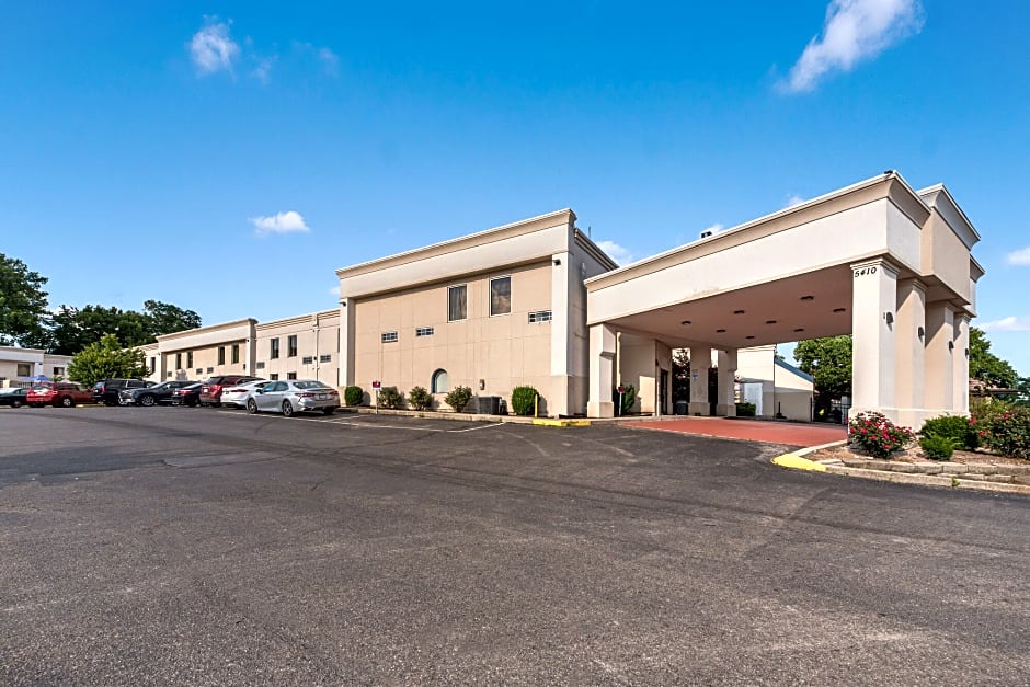 Roselawn Finance Hotel | Quality Inn & Suites