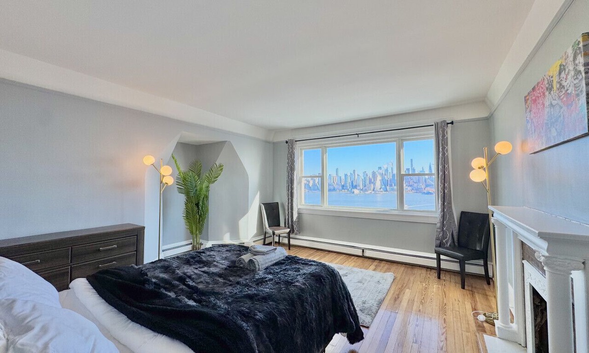 Weehawken Apartment | spacious 4 bed room VIEW NYC