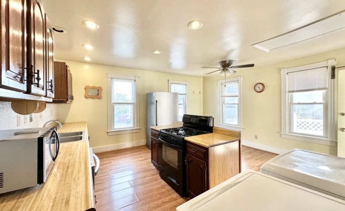 Danville House | Charming 3-bedroom townhome with AC, WiFi in enchanting Danville