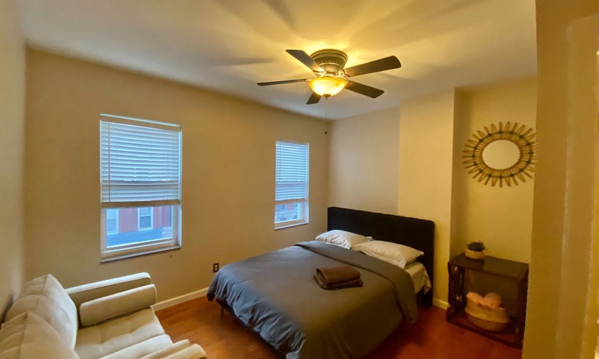 Newbold Apartment | Cozy Private En-Suite in South Philly with AC and wifi