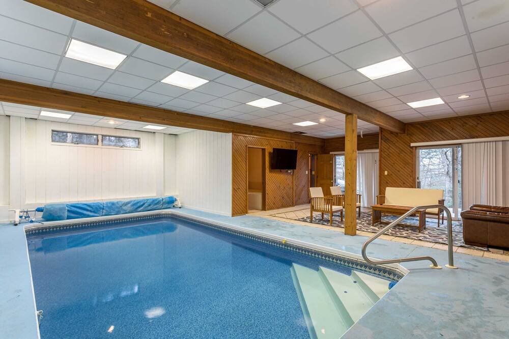 Mount Pocono House | Heated Indoor Private Pool | Hot Tub | Game Room