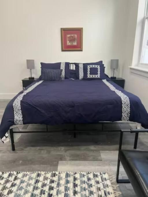 East Parkside Apartment | Charming Apt\Sleeps 3\1717 Apt 3