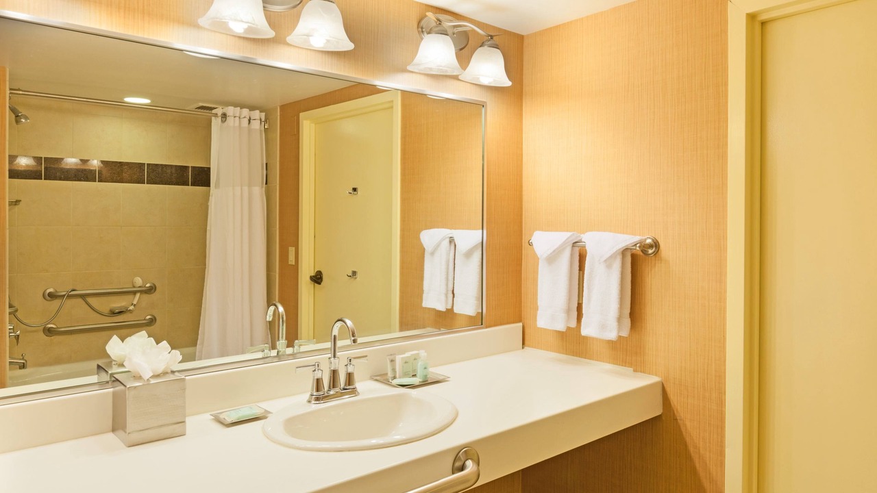 Photo of Bathroom in Downtown Pittsburgh