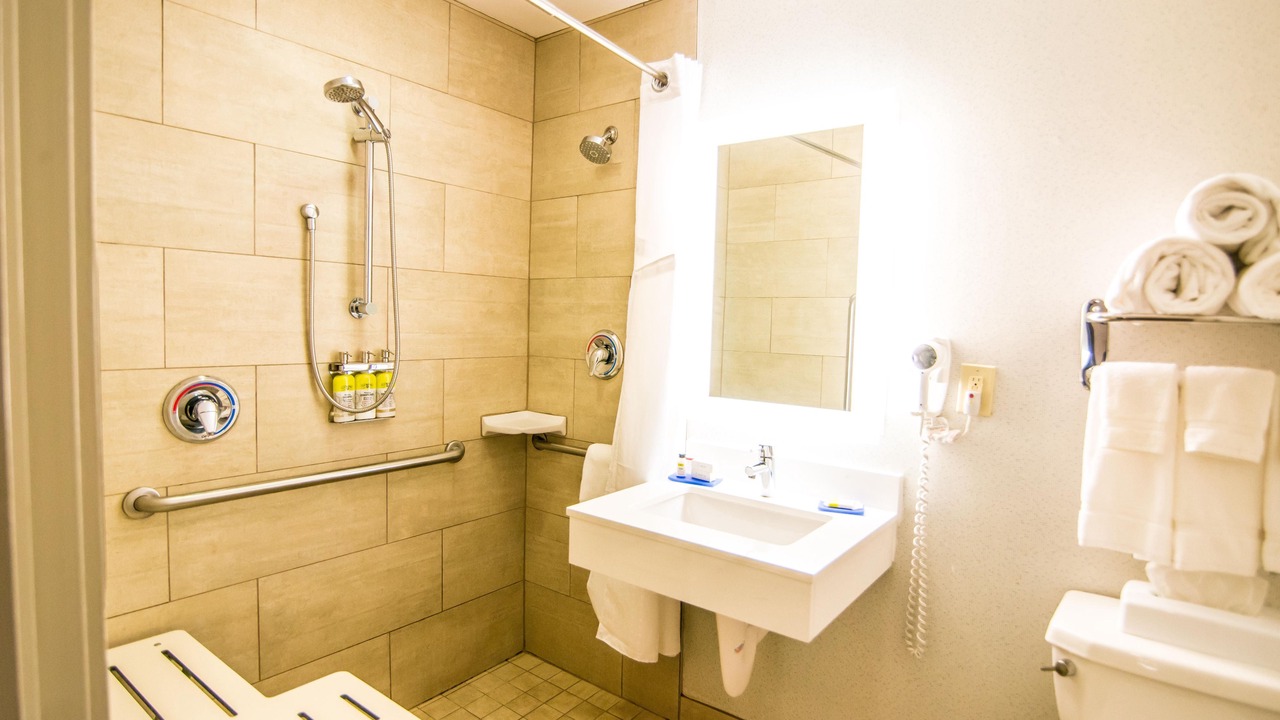 Photo of Bathroom in Oxford Valley