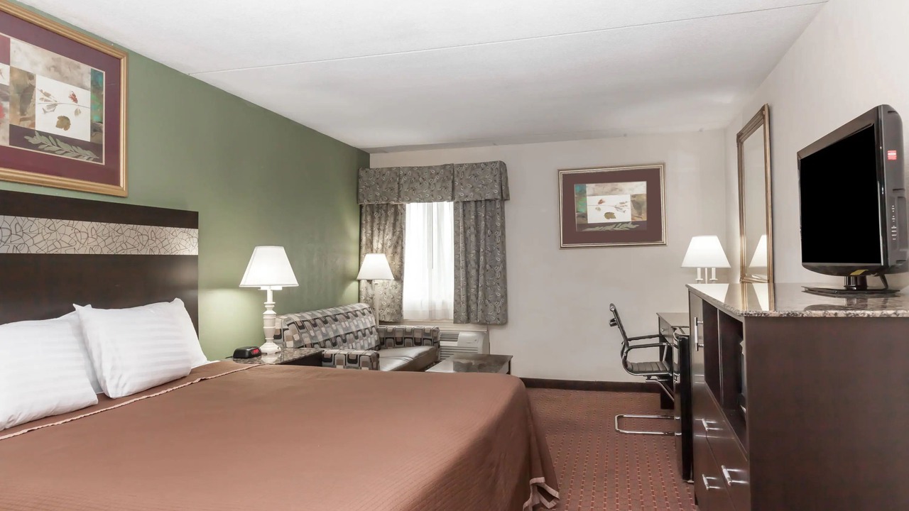 Photo of Bedroom in Newark