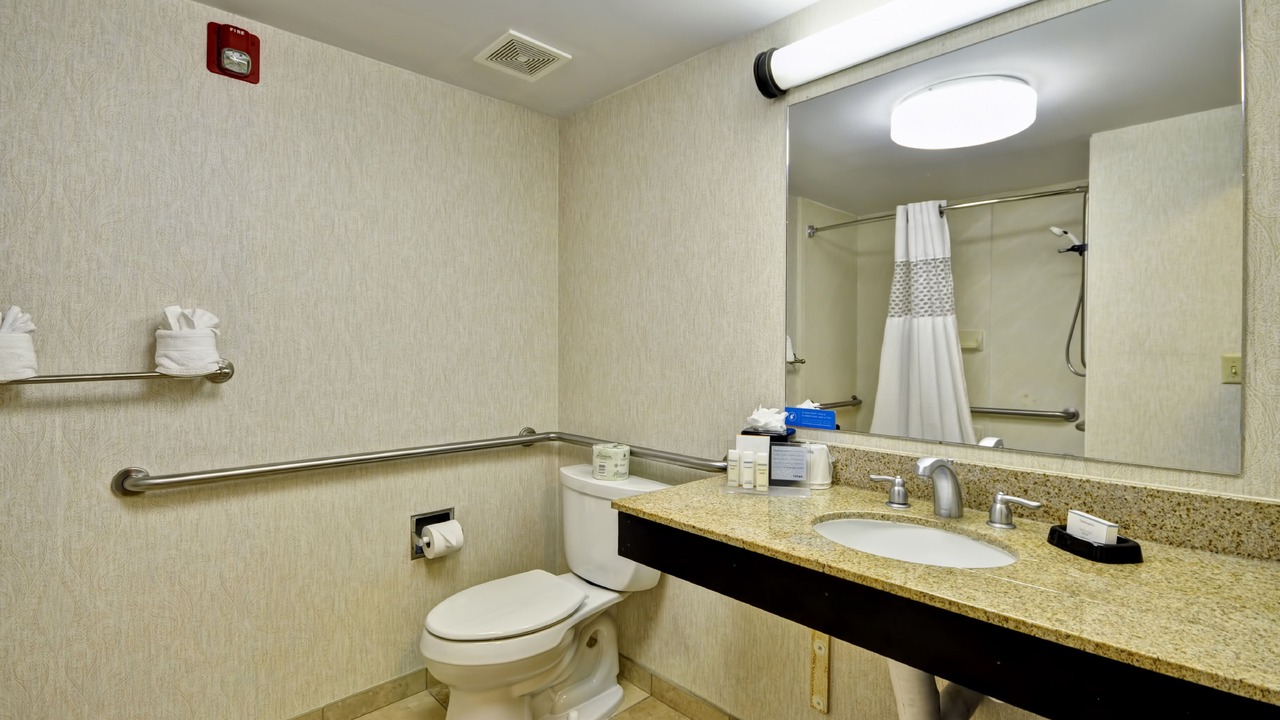 Photo of Bathroom in White Station
