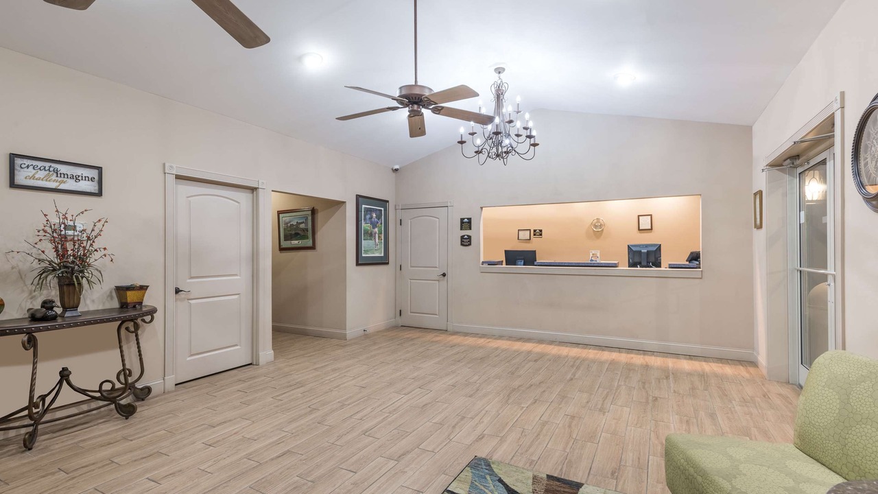 Photo of Livingroom in Jellico