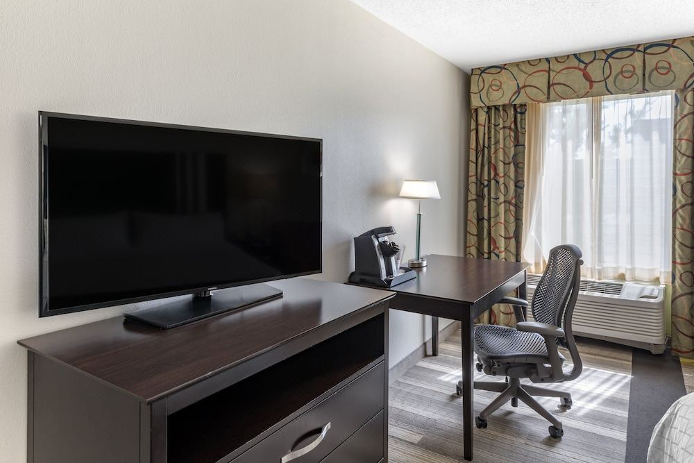Photo of Livingroom in Blue Ash