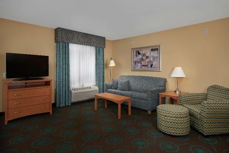 Photo of Livingroom in Canton