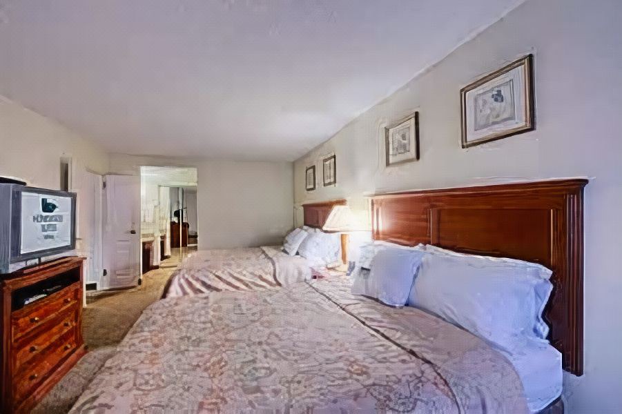 Photo of Bedroom in Edgewater