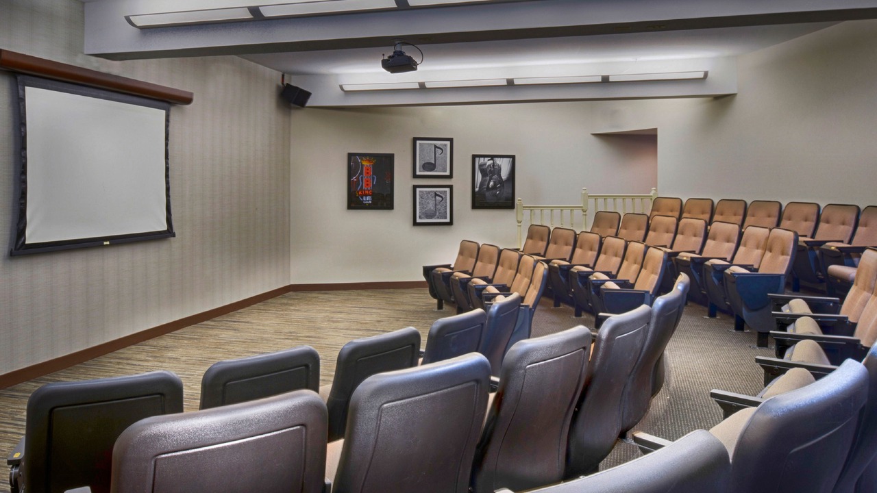 Photo of Livingroom in White Station
