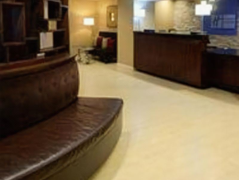 Photo of Livingroom in Coliseum Central