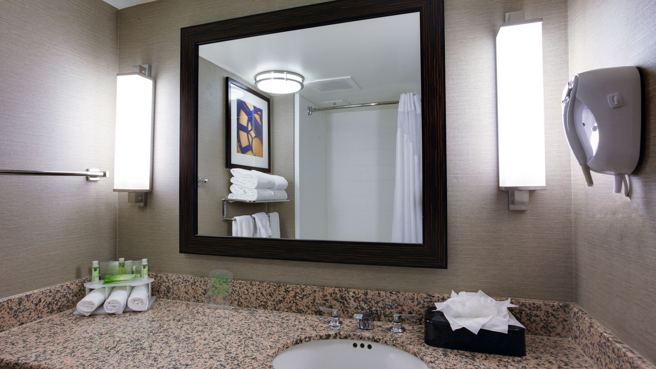 Photo of Bathroom in Carlstadt