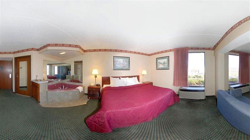 Photo of Bedroom in Akron