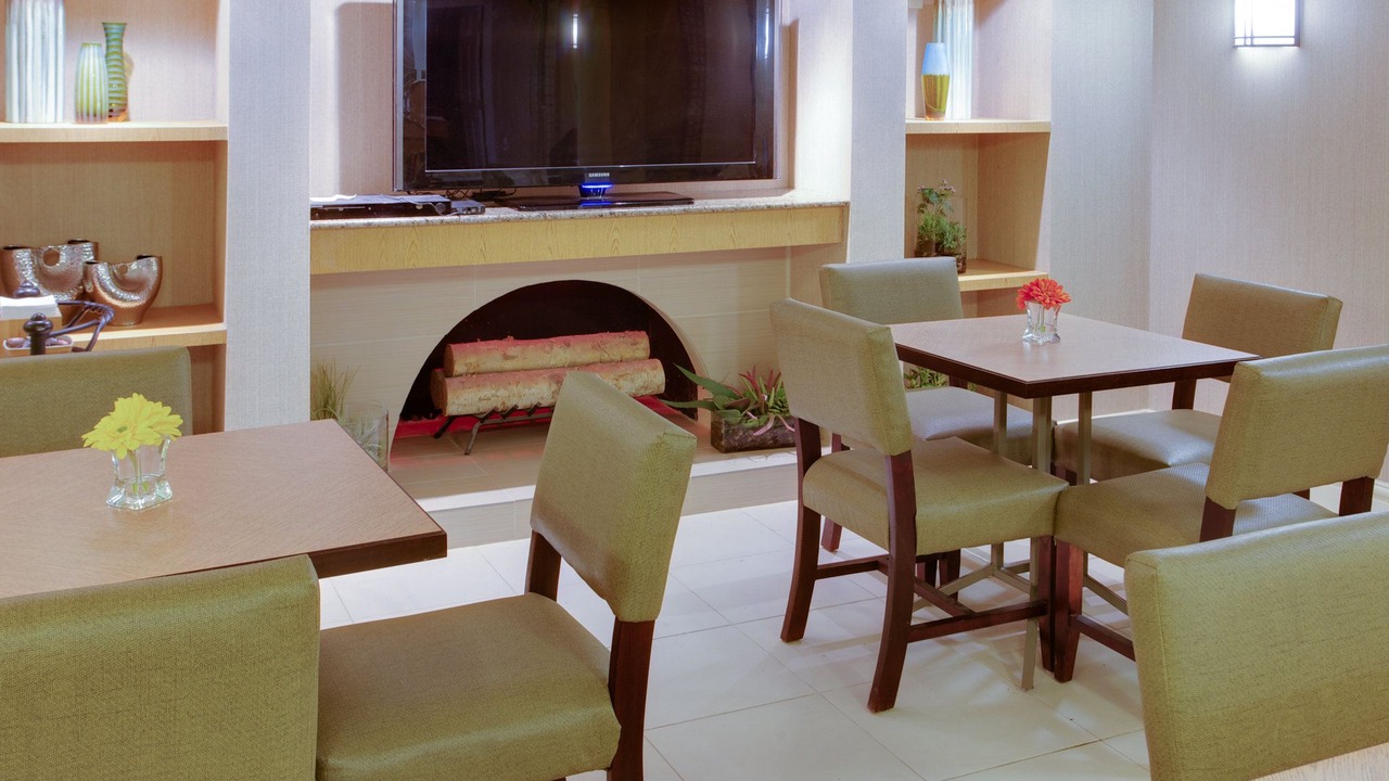 Photo of Livingroom in Moon Township